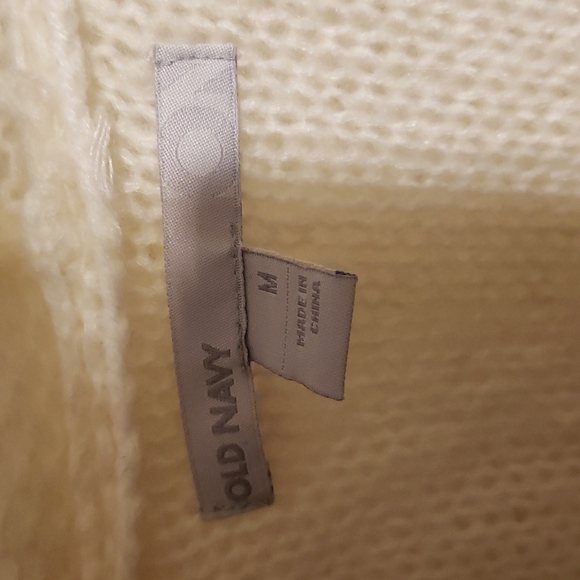 Old Navy White Med Sweater - Picture 9 of 10